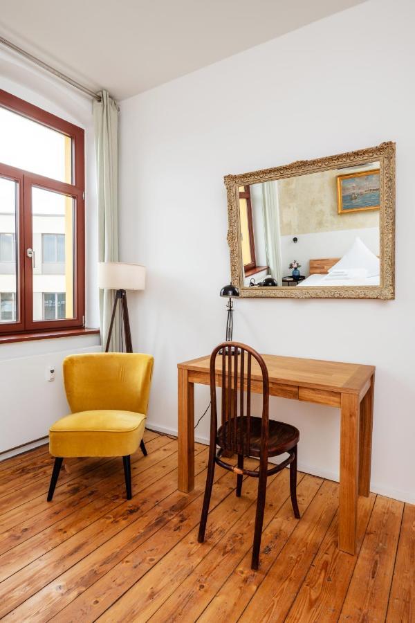 Kuenstlerzimmer Im Kulturhaus Haeselburg Gera Buitenkant foto