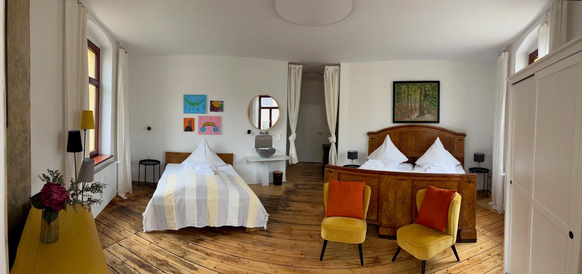 Kuenstlerzimmer Im Kulturhaus Haeselburg Gera Buitenkant foto
