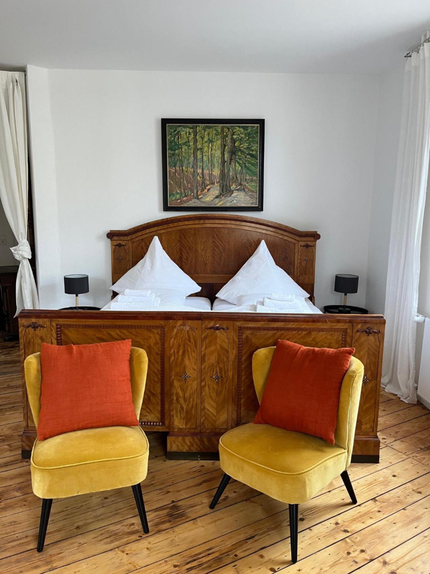 Kuenstlerzimmer Im Kulturhaus Haeselburg Gera Buitenkant foto