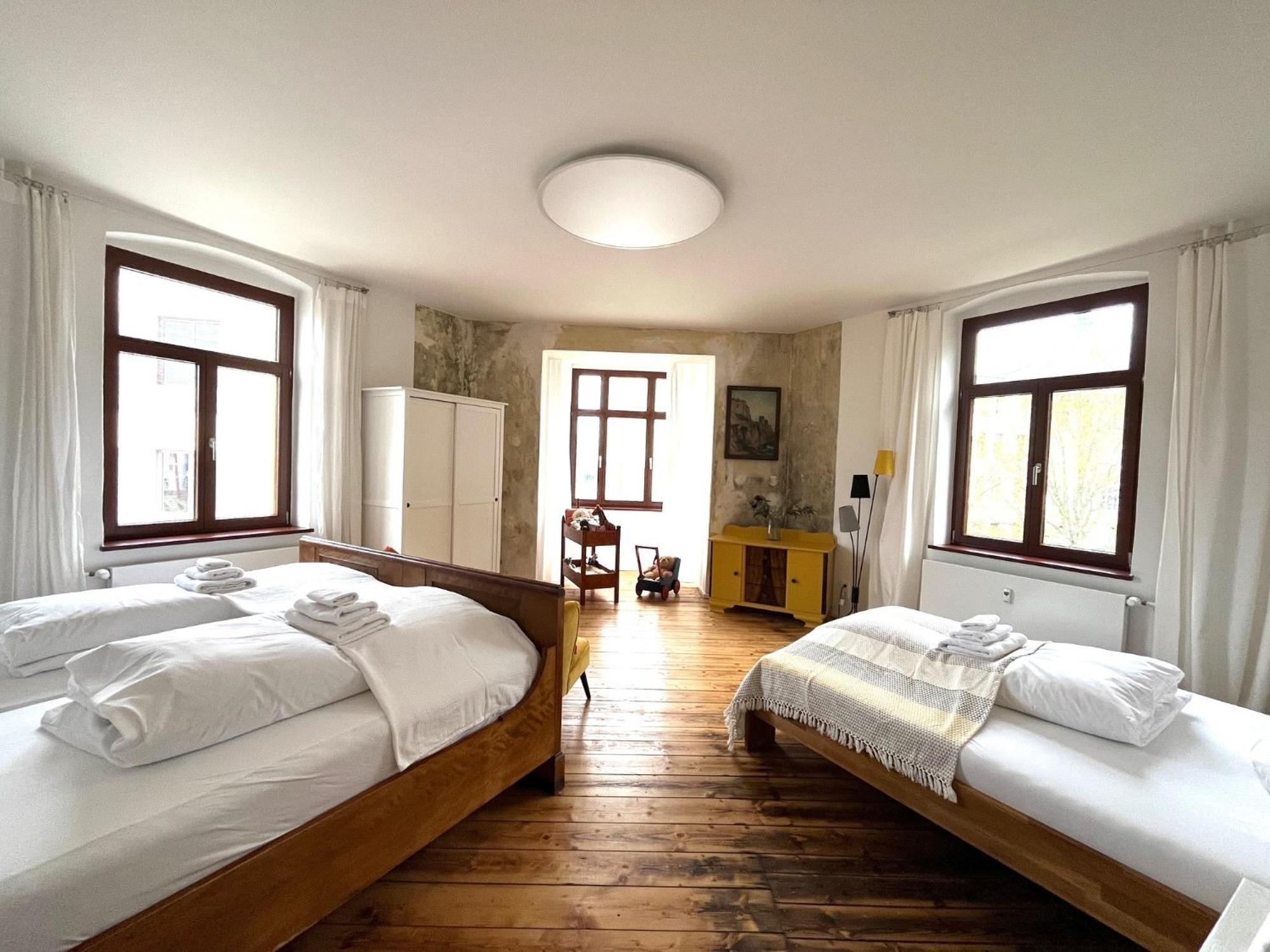 Kuenstlerzimmer Im Kulturhaus Haeselburg Gera Buitenkant foto